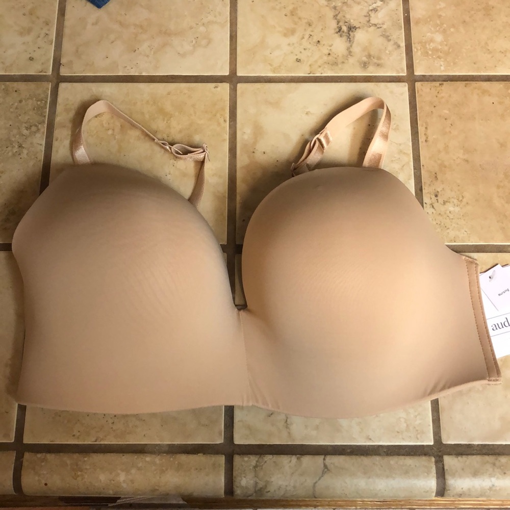 ♦️SOLD♦️Nursing BrA